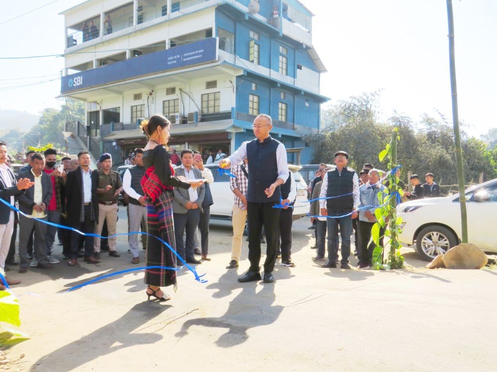 Advisor, Mmhonlumo Kikon during the inaugural programme of circular road and LLRPO office at Bhandari on November 26. (DIPR Photo)